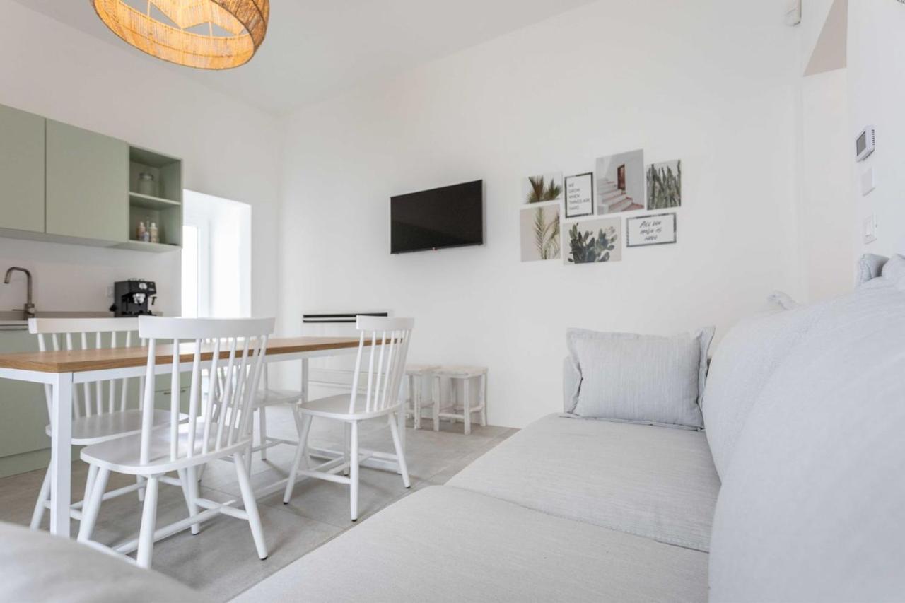 Dimora Dei Maestri-Camera Con Veranda E Bagno Privati Felline Extérieur photo