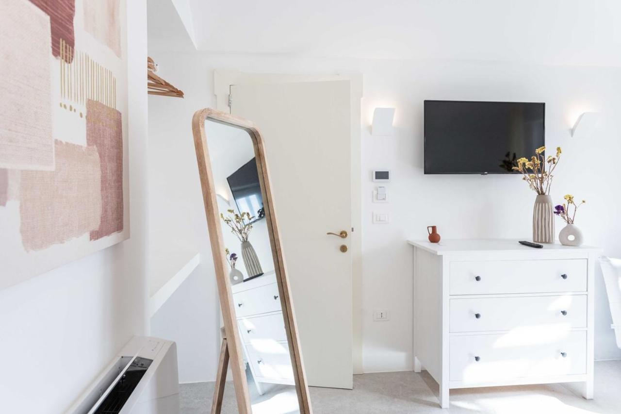Dimora Dei Maestri-Camera Con Veranda E Bagno Privati Felline Extérieur photo